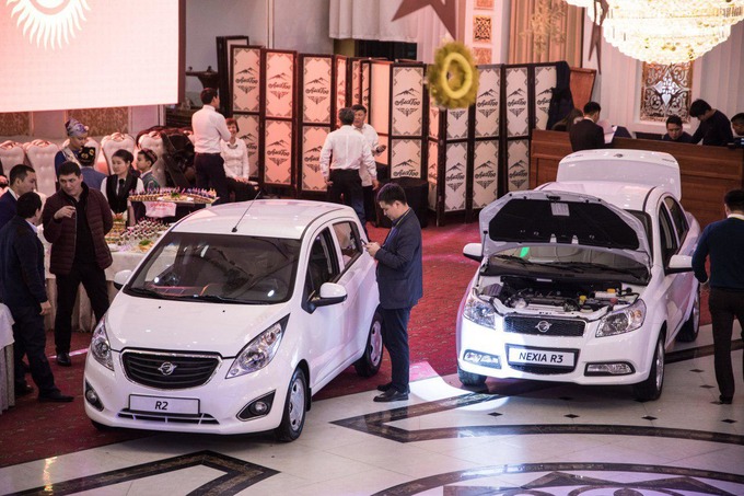 Bishkekda ravon avtomobillari va isuzu avtobuslari taqdimoti utkazildi — ozbekiston