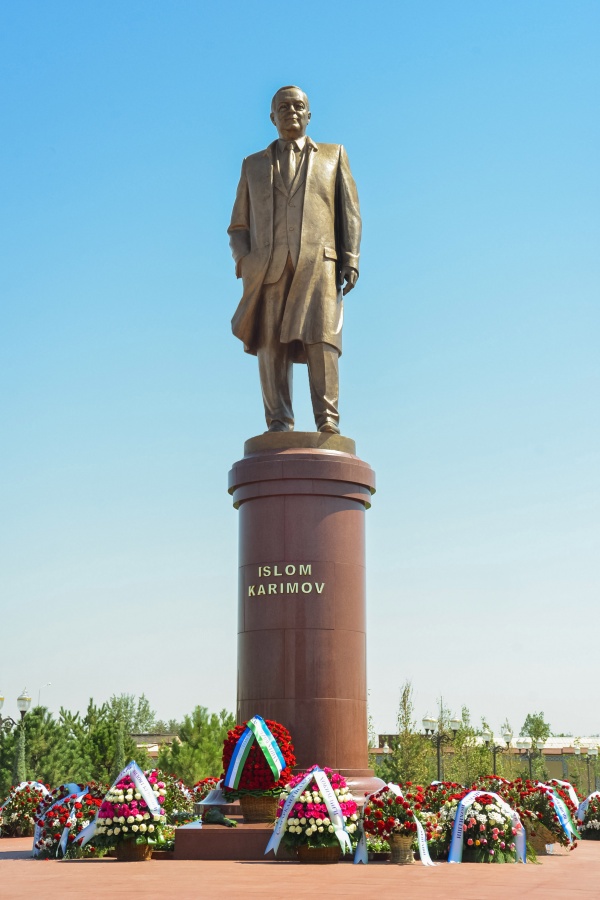 Самаркандда ислом каримов хайкали очилди — узбекистон